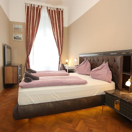 Apartments Vienna Opera Bagian luar foto