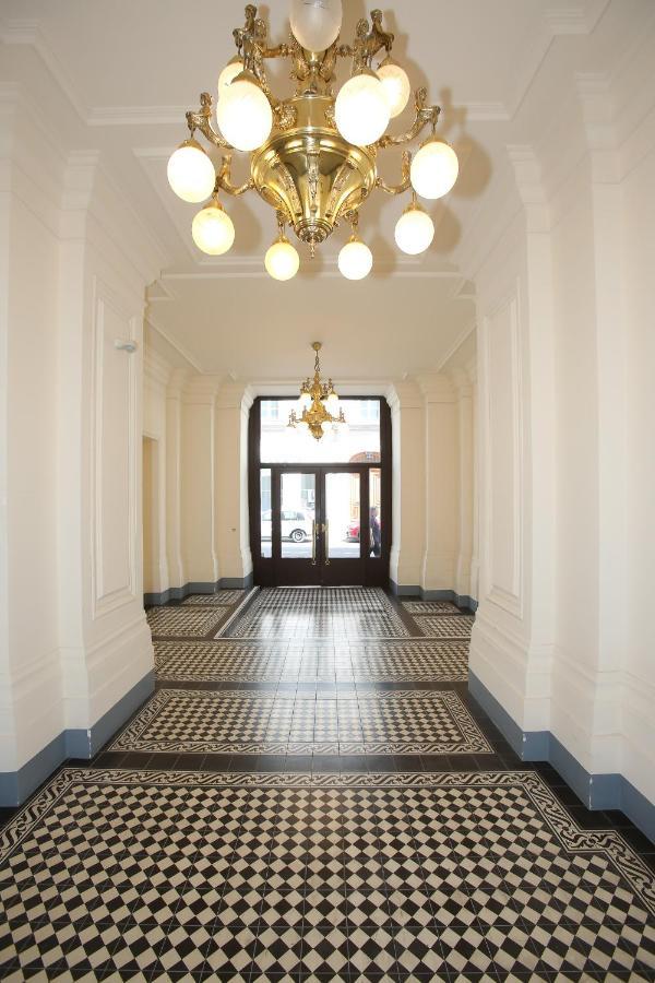 Apartments Vienna Opera Bagian luar foto