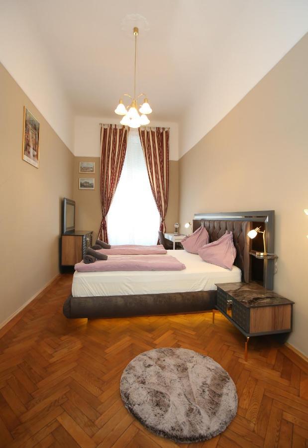 Apartments Vienna Opera Bagian luar foto